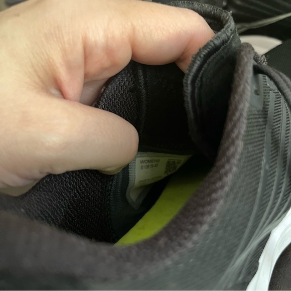 Saucony Women's Kinvara 12 Black Running Shoes Size 8.5 S10619-45 Sports Comfort - Picture 9 of 9